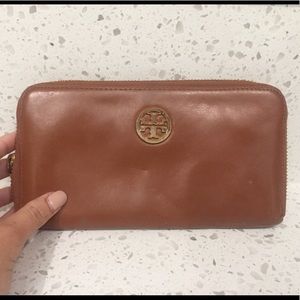 Tory Burch wallet